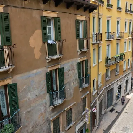 Accogliente Residenza Rocchetto A 25mt Da Piazza Erbe - Domus * Verona