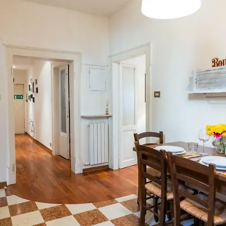 Apartment Domus - Accogliente Residenza Rocchetto A 25mt Da Piazza Erbe Verona