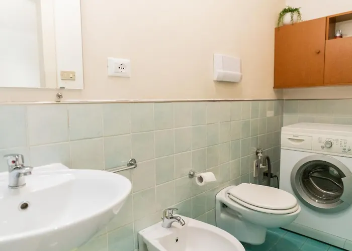 Lägenhet Domus - Accogliente Residenza Rocchetto A 25mt Da Piazza Erbe *