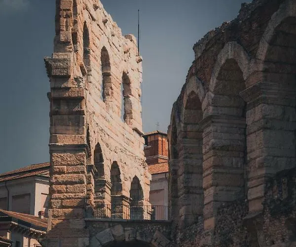 Domus - Accogliente Residenza Rocchetto A 25mt Da Piazza Erbe