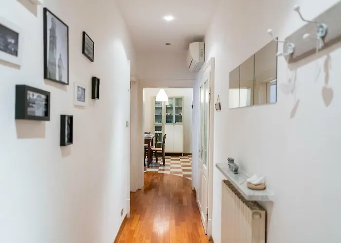 Domus - Accogliente Residenza Rocchetto A 25mt Da Piazza Erbe