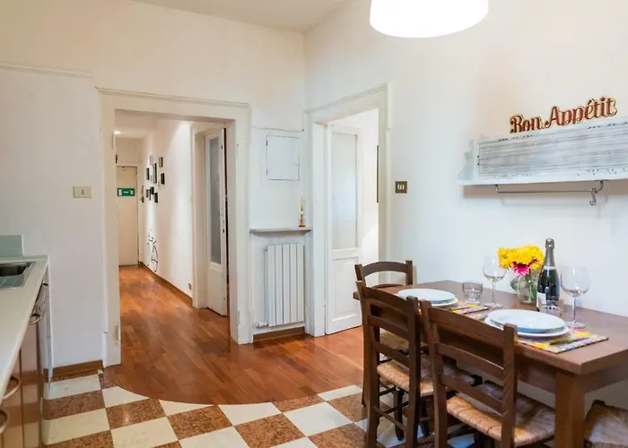 Lägenhet Domus - Accogliente Residenza Rocchetto A 25mt Da Piazza Erbe Verona