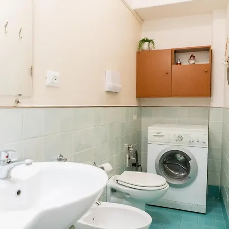 Domus - Accogliente Residenza Rocchetto A 25mt Da Piazza Erbe